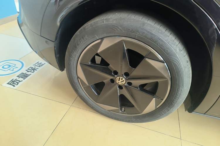 Used Volkswagen ID.UNYX 2024 Revised Pro Long-Range Version Right Rear Wheel Hub