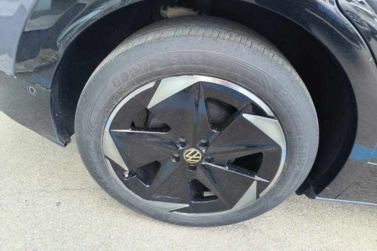 Used Volkswagen ID.UNYX 2024 Revised Pro Long-Range Version Right Rear Wheel Hub