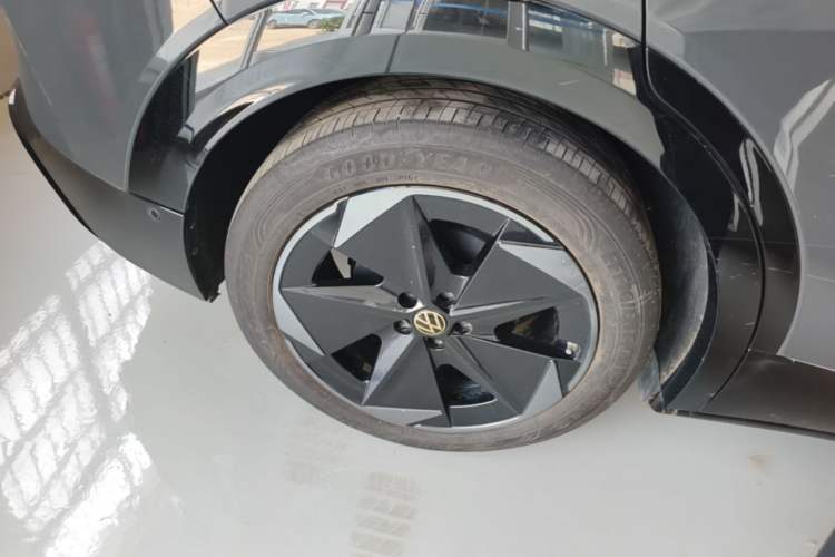 Used Volkswagen ID.UNYX 2024 Revised Pro Long-Range Version Right Rear Wheel Hub
