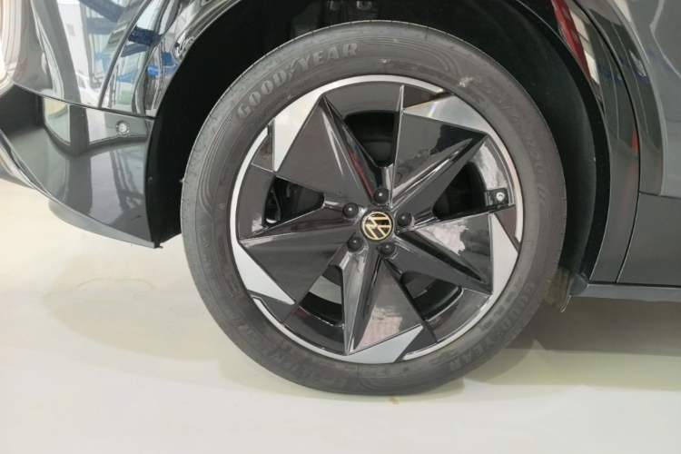 Used Volkswagen ID.UNYX 2024 Revised Pro Long-Range Version Right Rear Wheel Hub