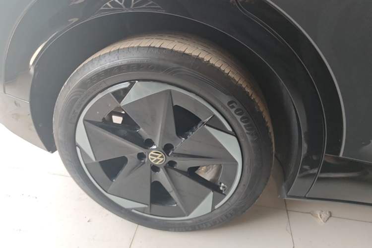Used Volkswagen ID.UNYX 2024 Revised Pro Long-Range Version Right Rear Wheel Hub