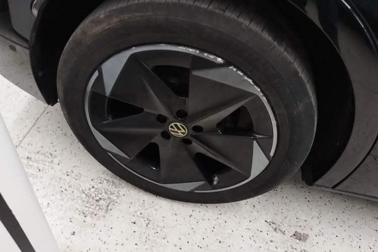 Used Volkswagen ID.UNYX 2024 Ultra Long-Range Version Right Rear Wheel Hub