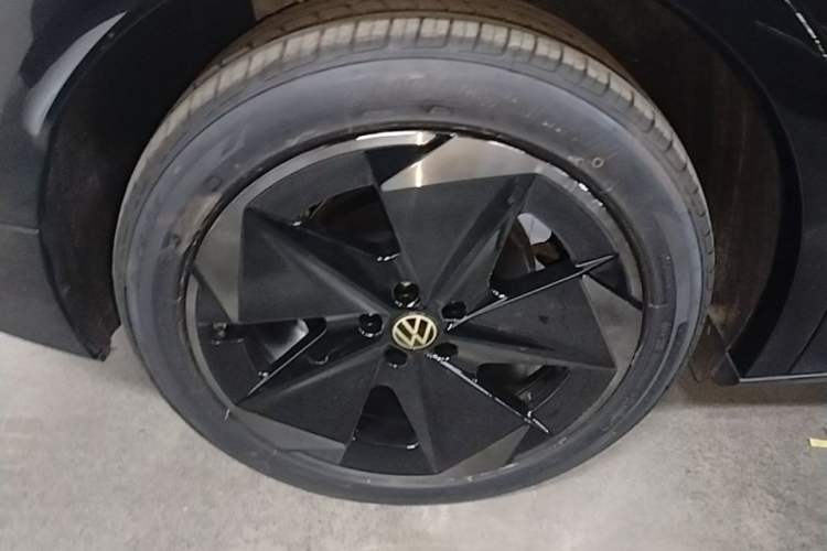 Used Volkswagen ID.UNYX 2024 Ultra Long-Range Version Right Rear Wheel Hub