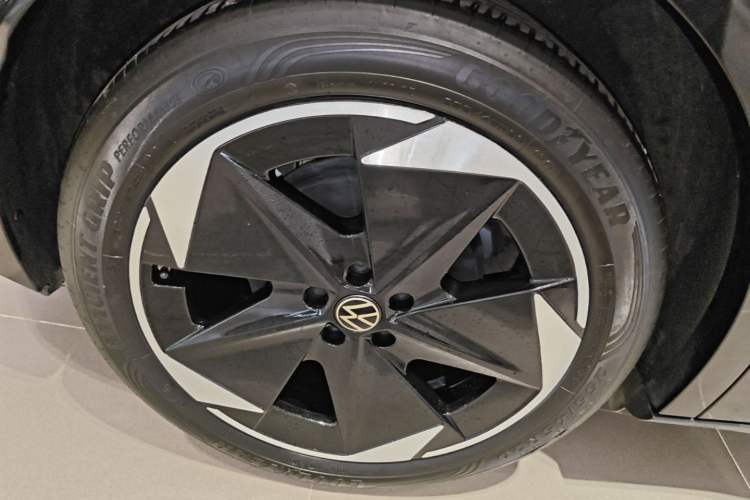 Used Volkswagen ID.UNYX 2024 Ultra Long-Range Version Right Rear Wheel Hub