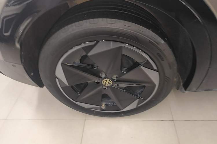 Used Volkswagen ID.UNYX 2024 Revised Ultra Long-Range Version Right Rear Wheel Hub