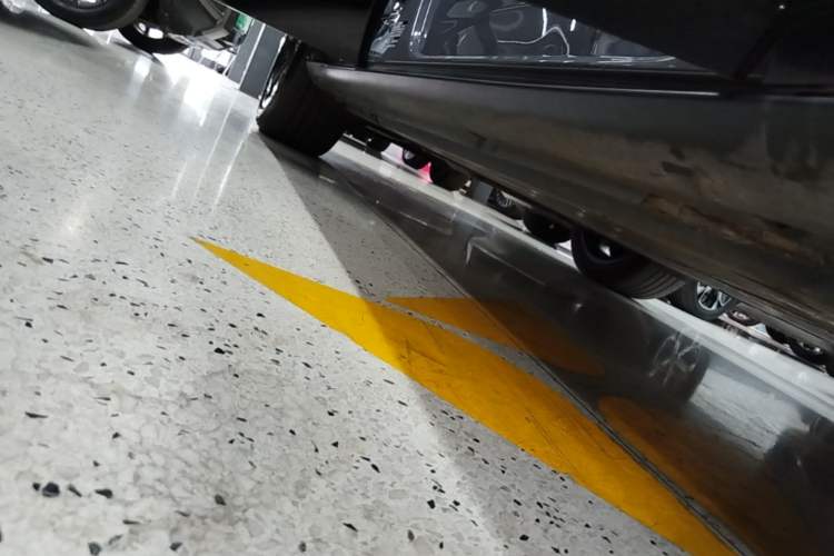 Used Volkswagen ID.UNYX 2024 Ultra Long-Range Version Right Side Sill