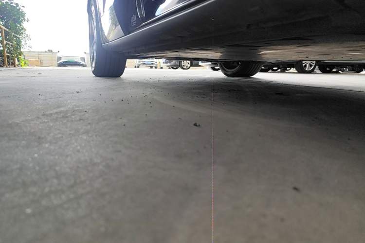 Used Volkswagen ID.UNYX 2024 Revised Ultra Long-Range Version Right Side Sill