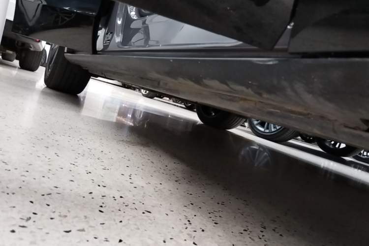 Used Volkswagen ID.UNYX 2024 Ultra Long-Range Version Right Side Sill