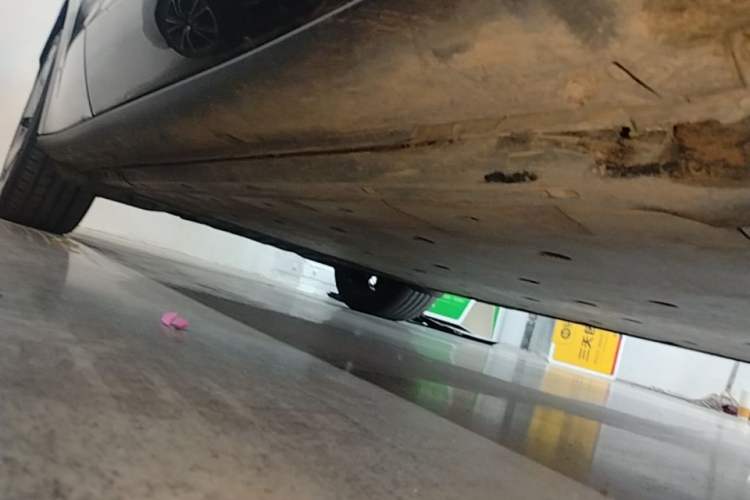 Used Volkswagen ID.UNYX 2024 Ultra Long-Range Version Right Side Sill