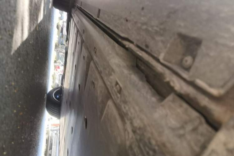 Used Volkswagen ID.UNYX 2024 Ultra Long-Range Version Right Side Sill