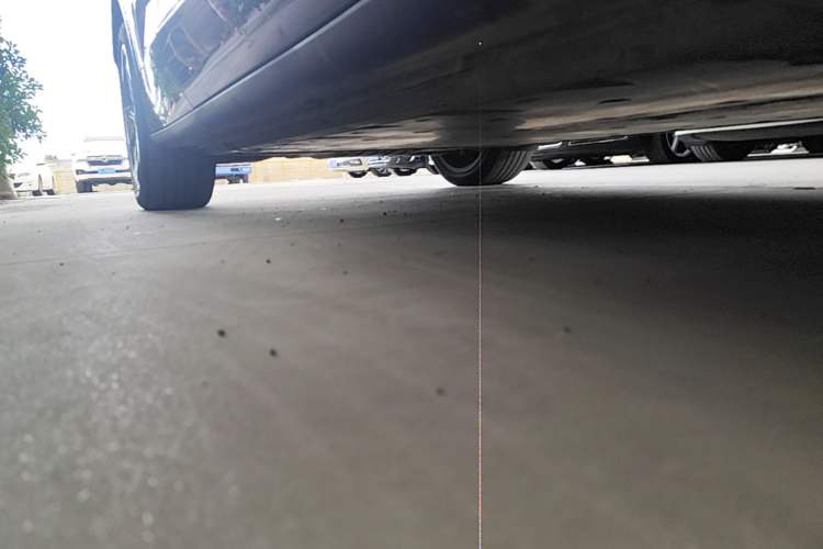 Used Volkswagen ID.UNYX 2024 Revised Ultra Long-Range Version Right Side Sill