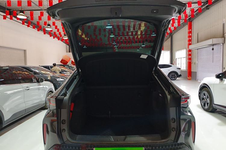 Used Volkswagen ID.UNYX 2024 Revised Pro Long-Range Version Trunk