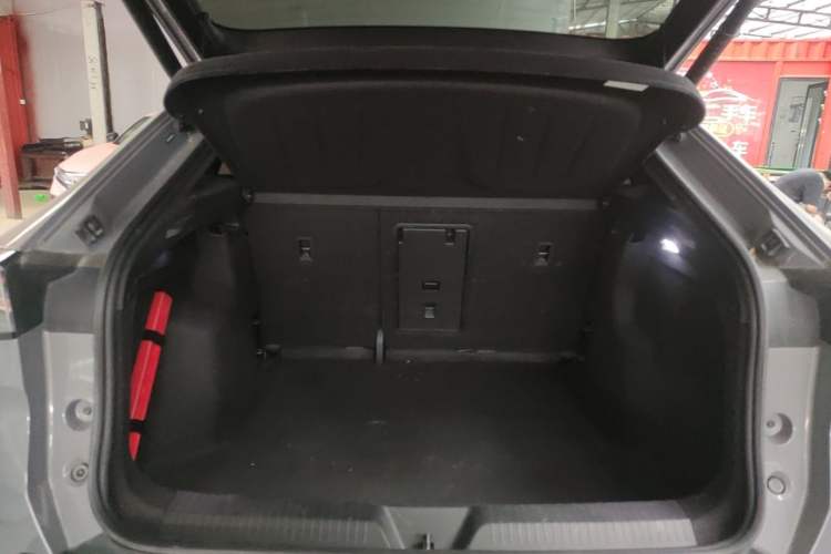 Used Volkswagen ID.UNYX 2024 Ultra Long-Range Version Trunk