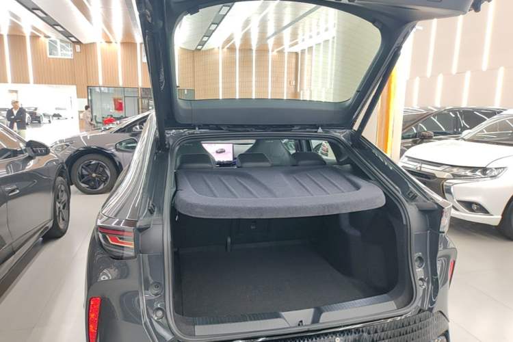 Used Volkswagen ID.UNYX 2024 Revised Ultra Long-Range Version Trunk
