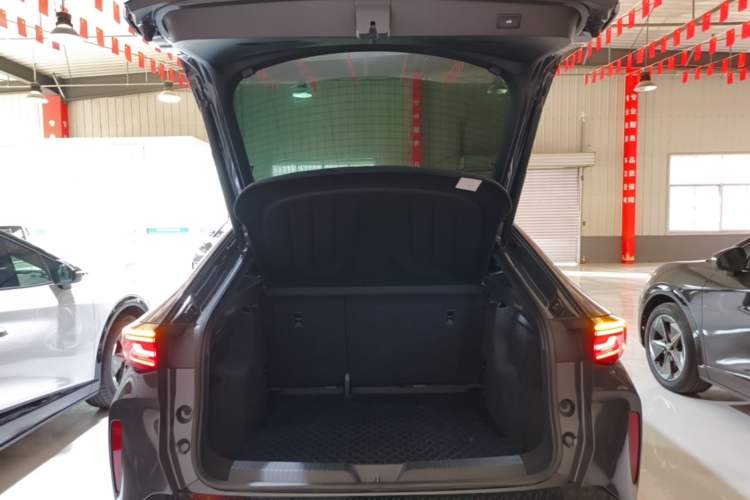 Used Volkswagen ID.UNYX 2024 Revised Pro Long-Range Version Trunk