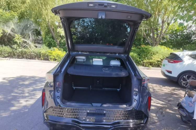 Used Volkswagen ID.UNYX 2024 Ultra Long-Range Version Trunk