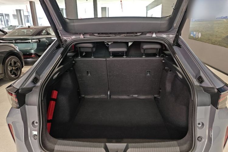 Used Volkswagen ID.UNYX 2024 Revised Pro Long-Range Version Trunk
