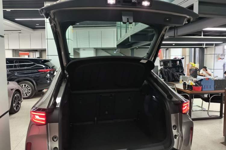 Used Volkswagen ID.UNYX 2024 Revised Ultra Long-Range Version Trunk