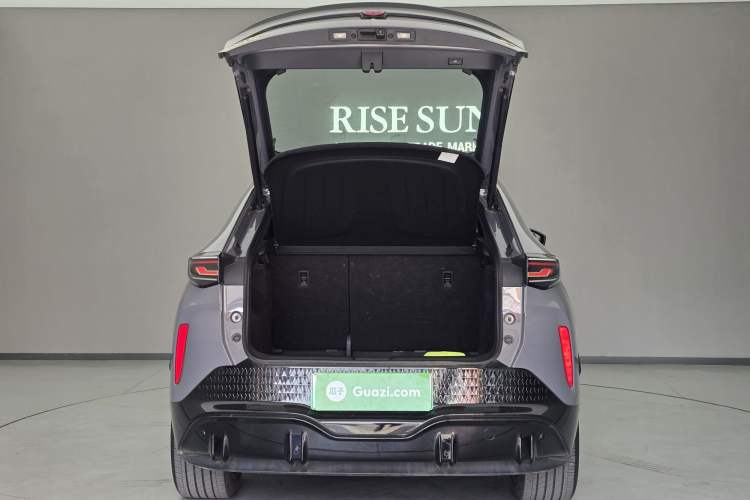Used Volkswagen ID.UNYX 2024 Revised Pro Long-Range Version Trunk