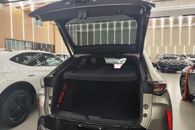 Used Volkswagen ID.UNYX 2024 Revised Ultra Long-Range Version Trunk