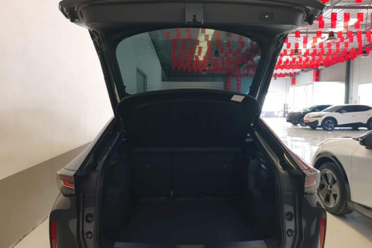 Used Volkswagen ID.UNYX 2024 Revised Pro Long-Range Version Trunk