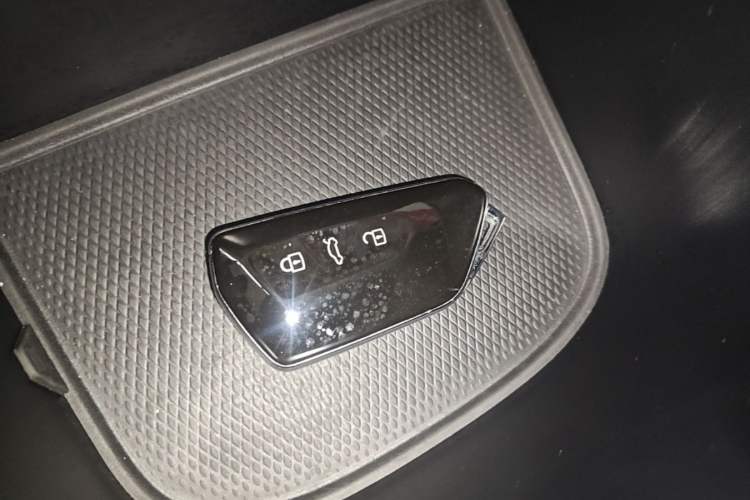 Used Volkswagen ID.UNYX 2024 Ultra Long-Range Version Vehicle Key