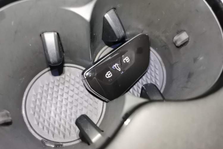 Used Volkswagen ID.UNYX 2024 Pro Long-Range Version Vehicle Key