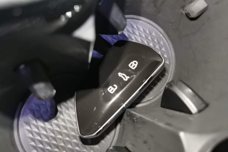 Used Volkswagen ID.UNYX 2024 Pro Long-Range Version Vehicle Key