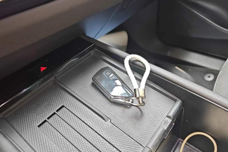 Used Volkswagen ID.UNYX 2024 Revised Pro Long-Range Version Vehicle Key