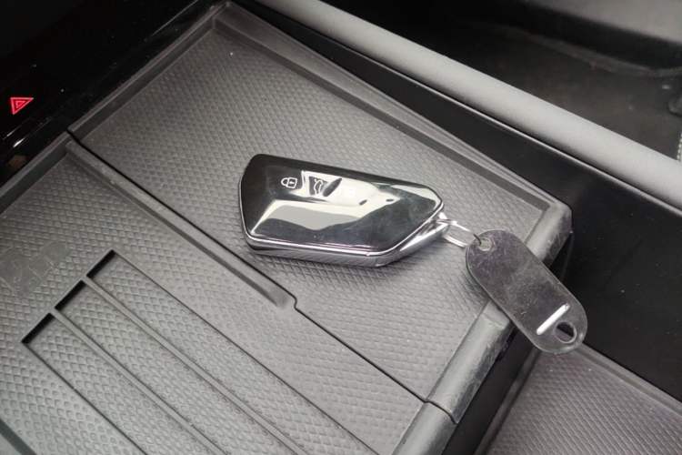 Used Volkswagen ID.UNYX 2024 Pro Long-Range Version Vehicle Key