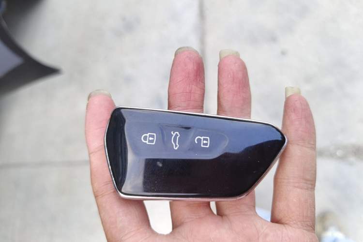 Used Volkswagen ID.UNYX 2024 Revised Pro Long-Range Version Vehicle Key
