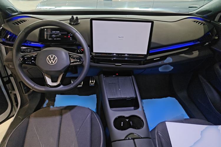 Used Volkswagen ID.UNYX 2024 Pro Long-Range Version Center Console