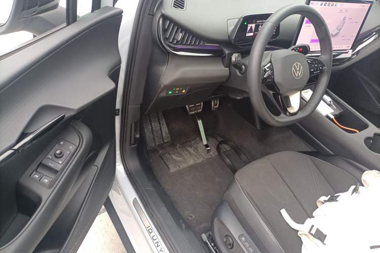 Used Volkswagen ID.UNYX 2024 Pro Long-Range Version Driver Seat