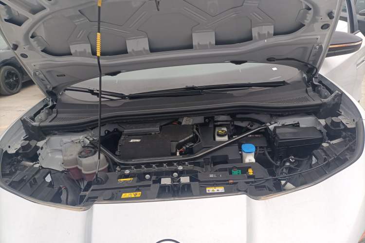 Used Volkswagen ID.UNYX 2024 Pro Long-Range Version Engine Bay