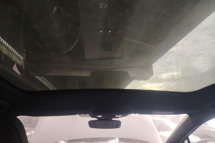 Used Volkswagen ID.UNYX 2024 Pro Long-Range Version Headliner