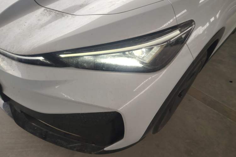 Used Volkswagen ID.UNYX 2024 Pro Long-Range Version Left Front Headlight