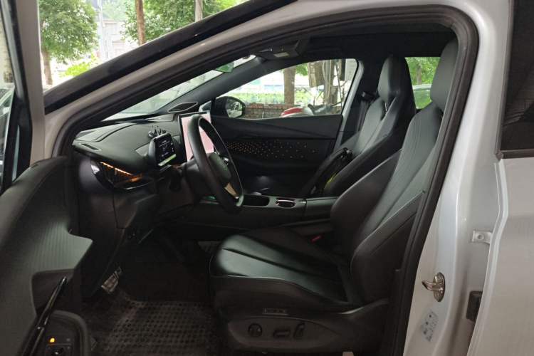 Used Volkswagen ID.UNYX 2024 Revised Ultra Long-Range Version Left Front Seat
