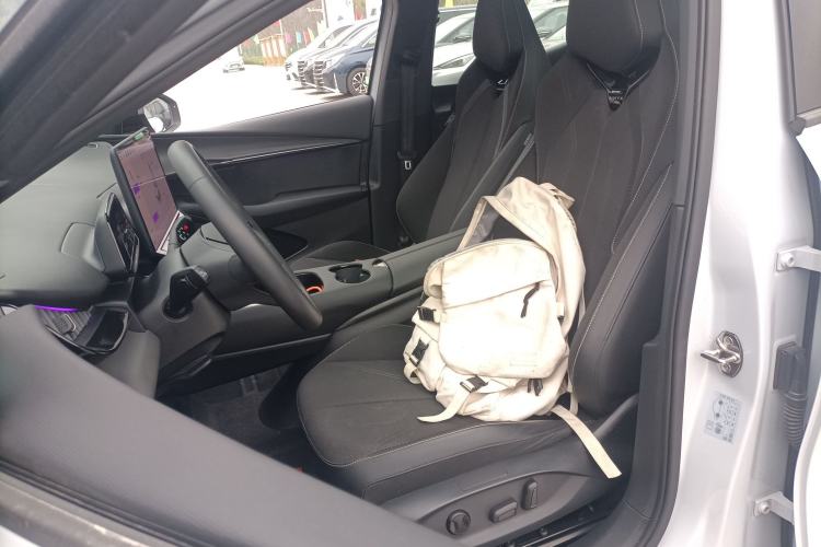 Used Volkswagen ID.UNYX 2024 Pro Long-Range Version Left Front Seat