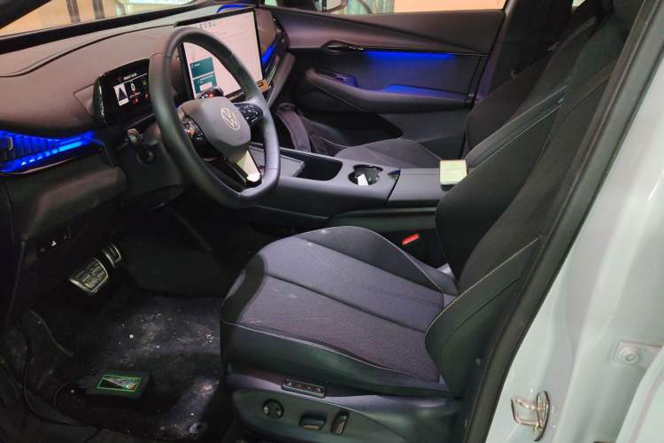 Used Volkswagen ID.UNYX 2024 Pro Long-Range Version Left Front Seat