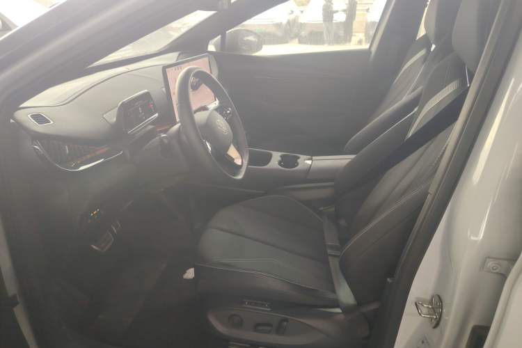 Used Volkswagen ID.UNYX 2024 Pro Long-Range Version Left Front Seat