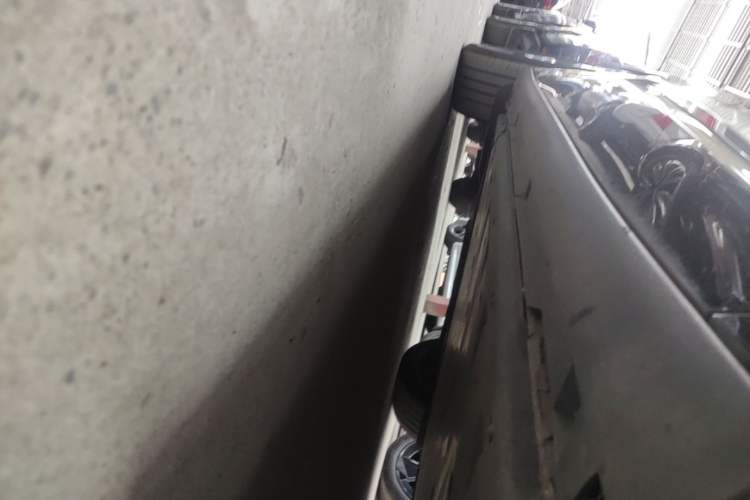 Used Volkswagen ID.UNYX 2024 Ultra Long-Range Version Left Side Sill