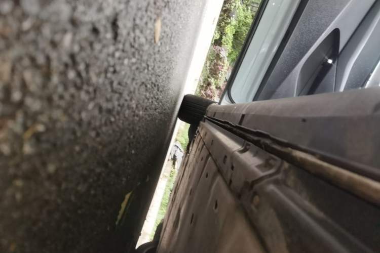Used Volkswagen ID.UNYX 2024 Ultra Long-Range Version Left Side Sill