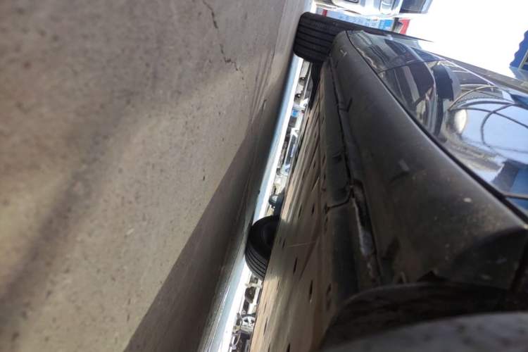 Used Volkswagen ID.UNYX 2024 Ultra Long-Range Version Left Side Sill