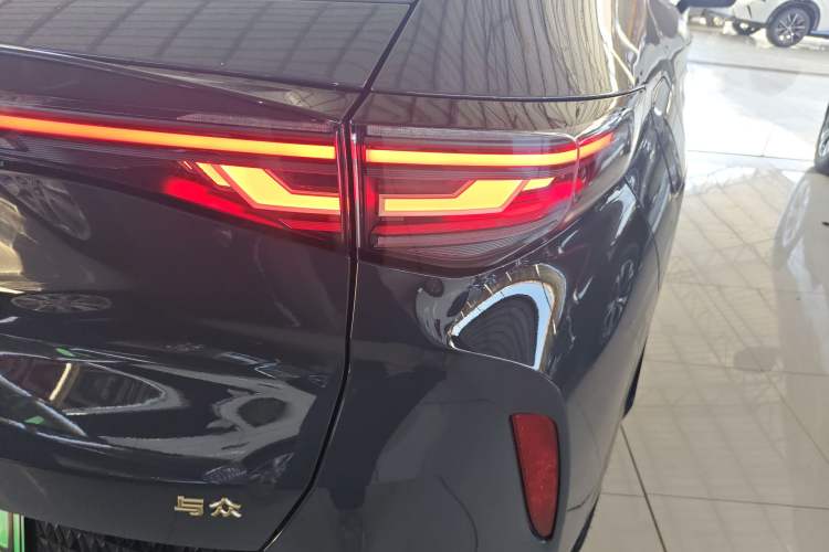 Used Volkswagen ID.UNYX 2024 Pro Long-Range Version Right Rear Taillight