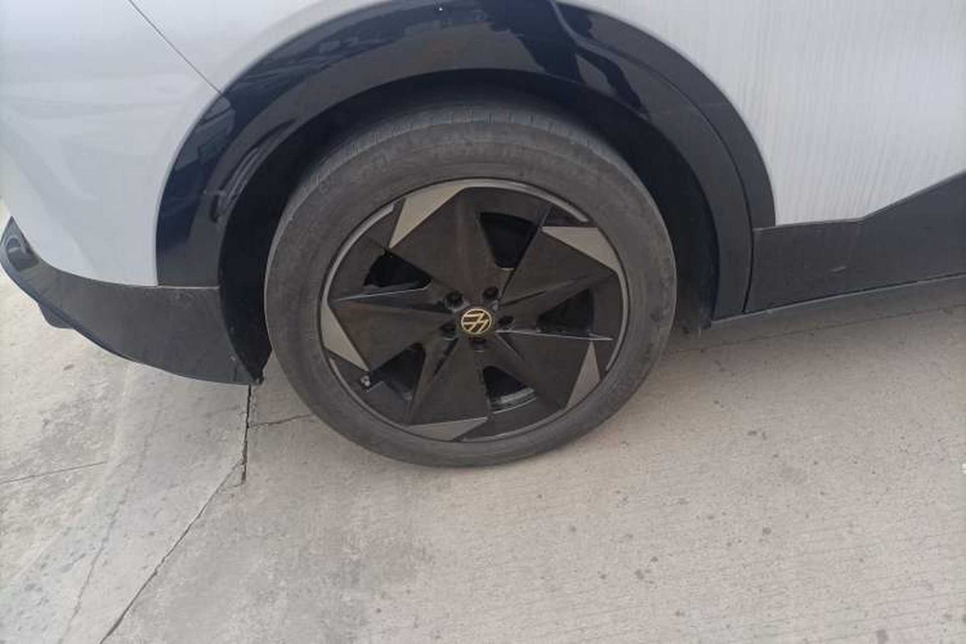 Used Volkswagen ID.UNYX 2024 Pro Long-Range Version Right Rear Wheel Hub