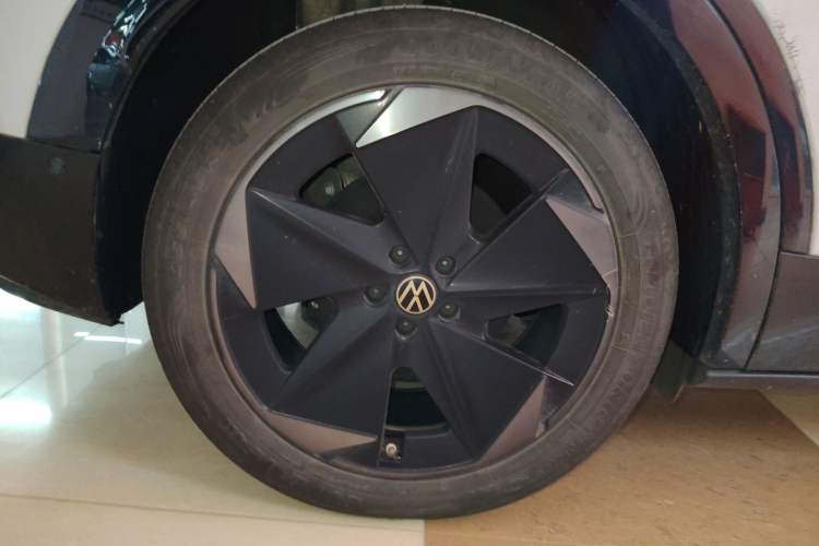 Used Volkswagen ID.UNYX 2024 Pro Long-Range Version Right Rear Wheel Hub