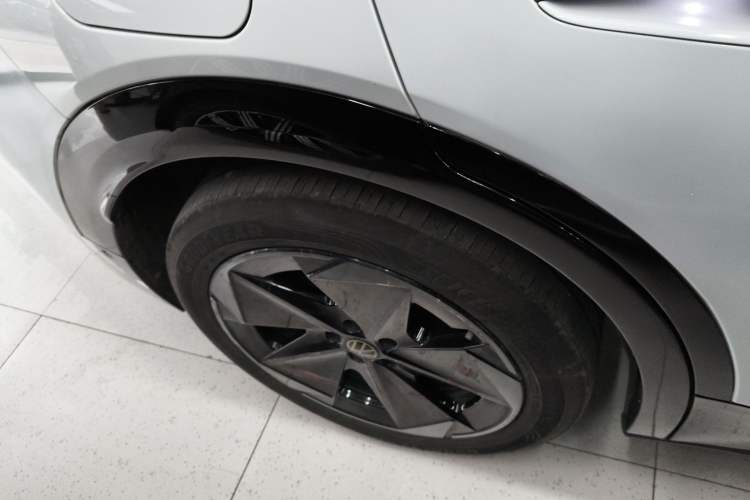 Used Volkswagen ID.UNYX 2024 Ultra Long-Range Version Right Rear Wheel Hub