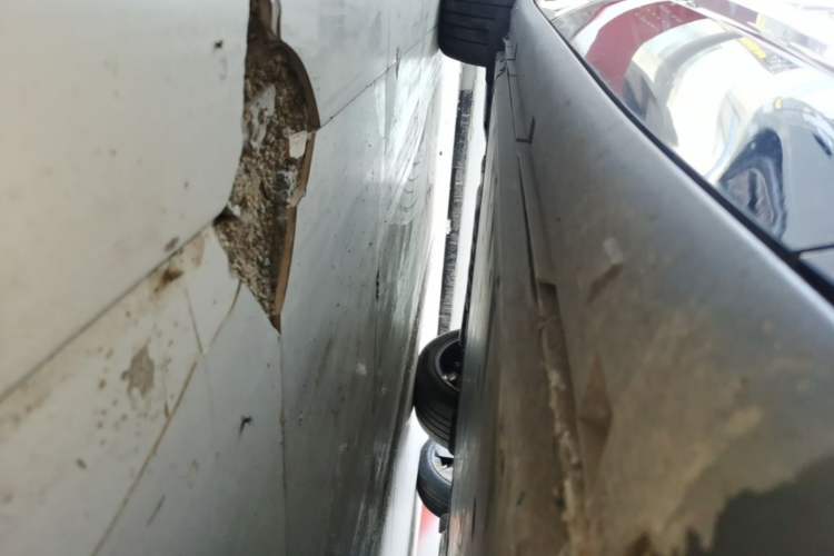 Used Volkswagen ID.UNYX 2024 Ultra Long-Range Version Right Side Sill