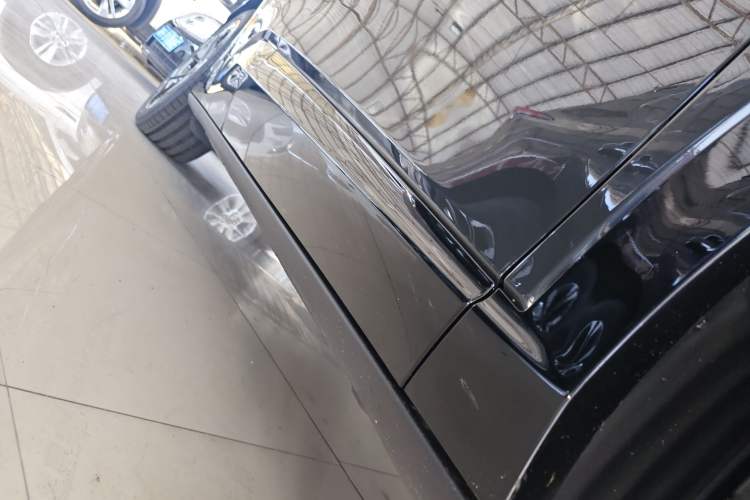 Used Volkswagen ID.UNYX 2024 Pro Long-Range Version Right Side Sill