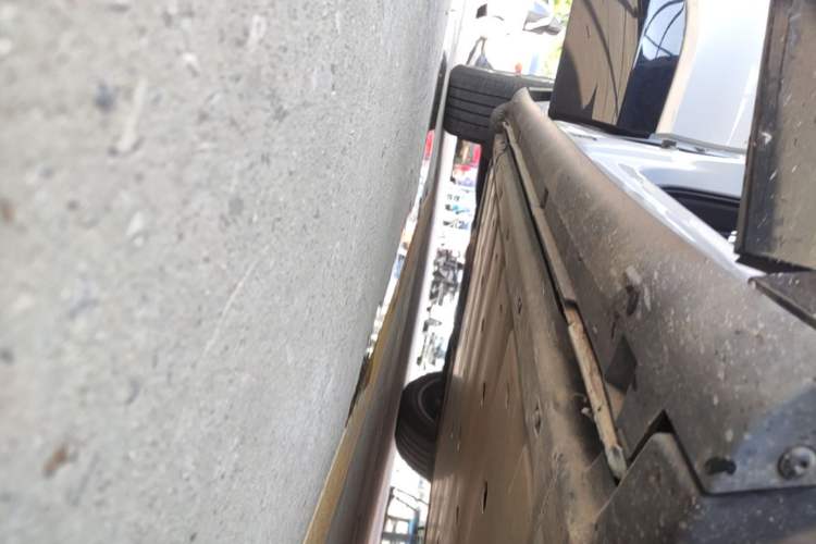 Used Volkswagen ID.UNYX 2024 Ultra Long-Range Version Right Side Sill